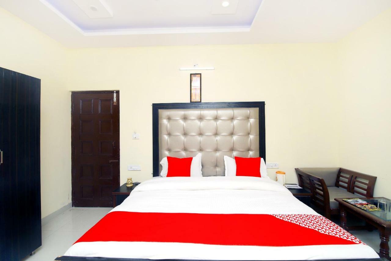 Oyo 8670 Hotel Usha Palace Mussoorie Zewnętrze zdjęcie