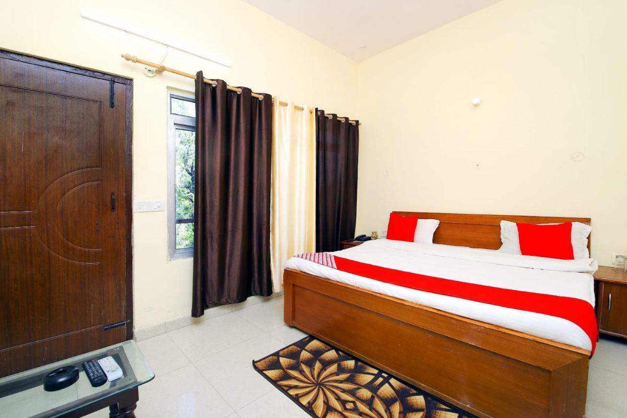 Oyo 8670 Hotel Usha Palace Mussoorie Zewnętrze zdjęcie