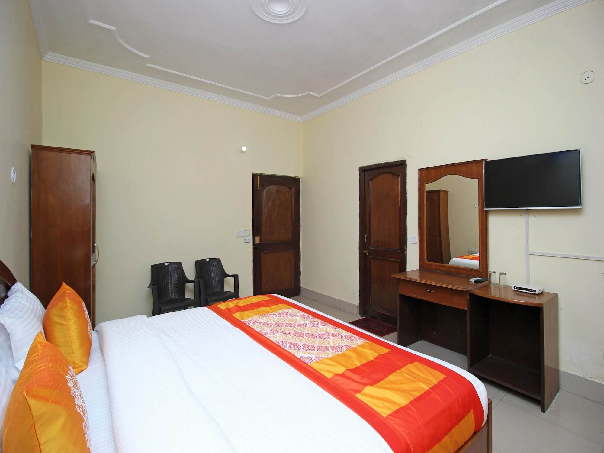 Oyo 8670 Hotel Usha Palace Mussoorie Zewnętrze zdjęcie